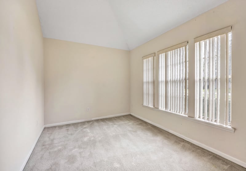 Photo 5 of 4565 Mainmast Ln, Jacksonville, FL 32277, photographed by Megapixeler