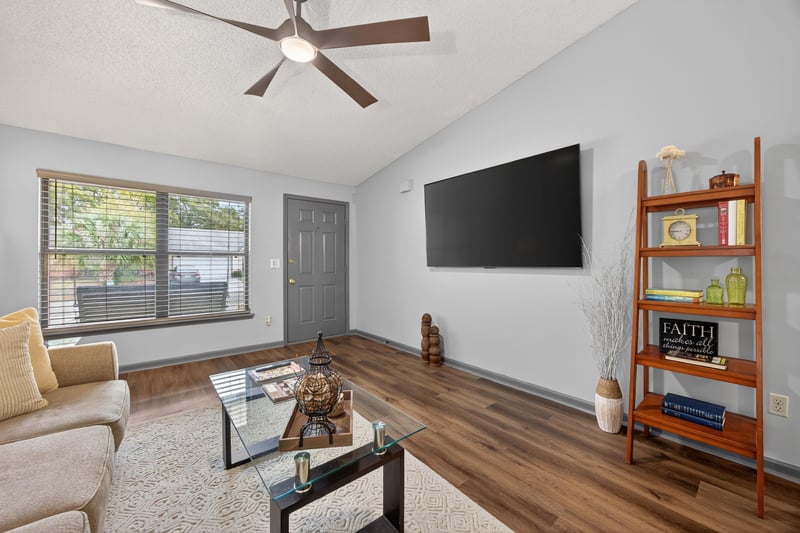 Photo 8 of 6246 Alfredo Dr W, Jacksonville, FL 32244, photographed by Megapixeler