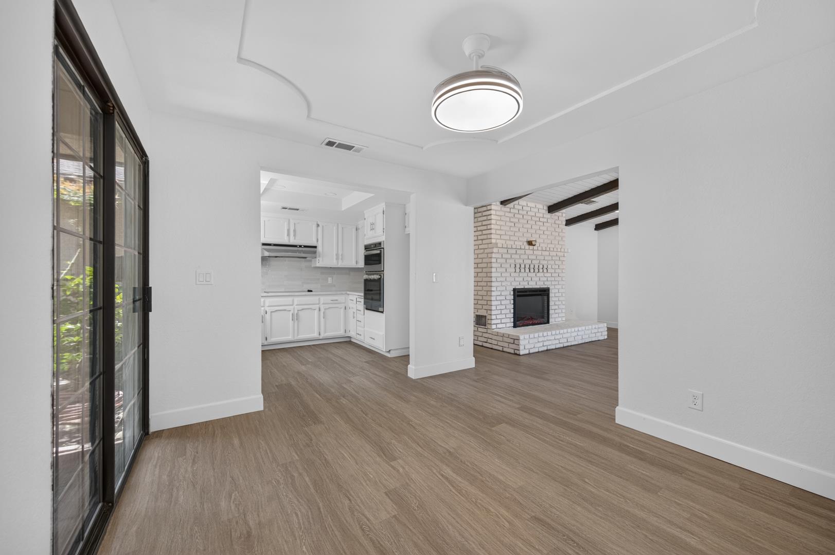 1657 Willow Ave, photo 30