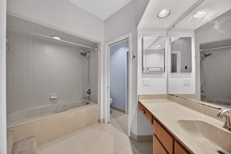 Bathroom with tub-shower combo at 2910 Ravines Rd, Middleburg, FL 32068