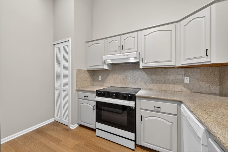Photo 18 of 478 Shamrock Ave S, Jacksonville, FL 32218, photographed by Megapixeler