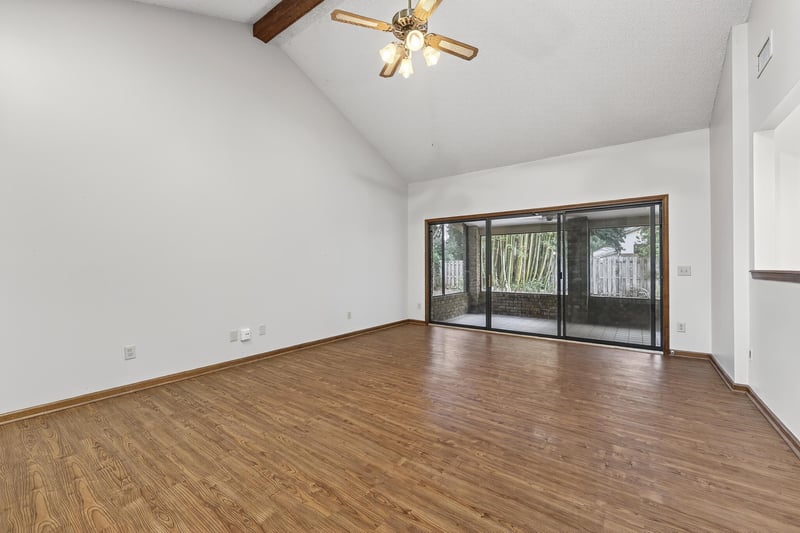 Family Room at 2919 Sandy Branch Ln, Jacksonville, FL 32257