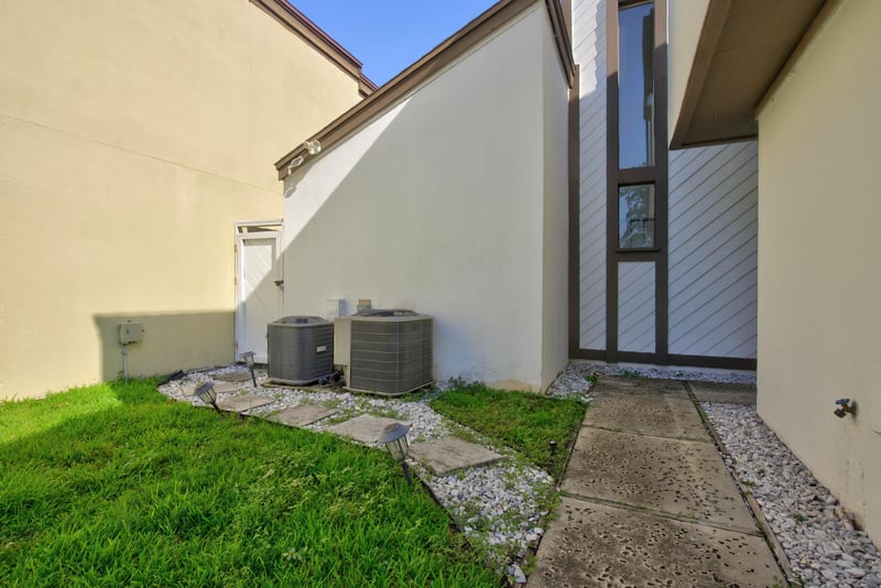 Photo 14 of 7812 Linkside Dr, Jacksonville, FL 32256, photographed by Megapixeler