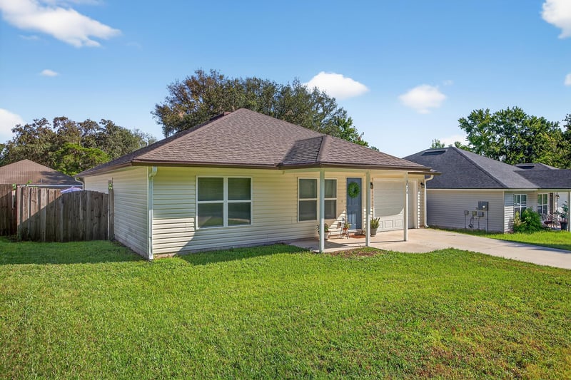 Photo 2 of 1524 Center St, Green Cove Springs, FL 32043, photographed by Megapixeler