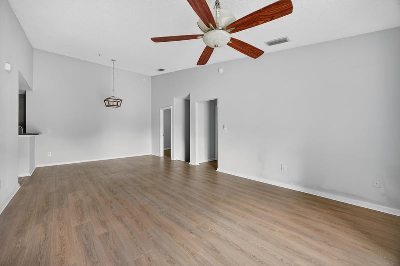 Photo 8 of 7055 Deer Lodge Cir #105, Jacksonville, FL 32256, photographed by Megapixeler