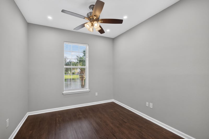 Second bedroom with window at 11251 Campfield Dr unit 4209, Jacksonville, FL 32256