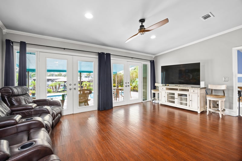Photo 8 of 3346 Royal Palm Dr, Jacksonville, FL 32250, photographed by Megapixeler