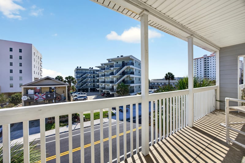 Photo 26 of 724 1st St S, Jacksonville Beach, FL 32250, photographed by Megapixeler
