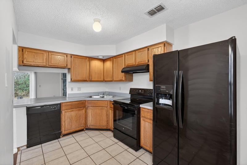 Photo 13 of 8725 Huntington Woods Cir N, Jacksonville, FL 32244, photographed by Megapixeler