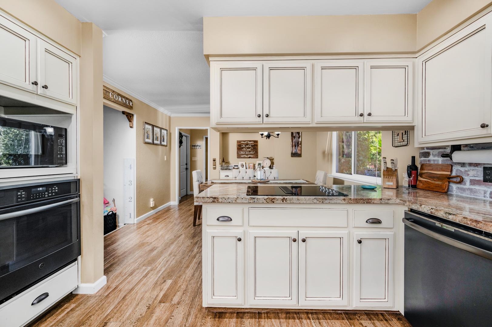 7856 S Del Rey Ave, photo 32