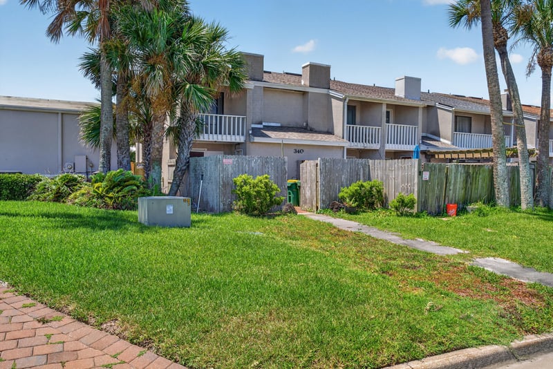 Photo 2 of 340 S 14th Ave E APT A, Jacksonville Beach, FL 32250, Jacksonville Beach, FL 32250, photographed by Megapixeler