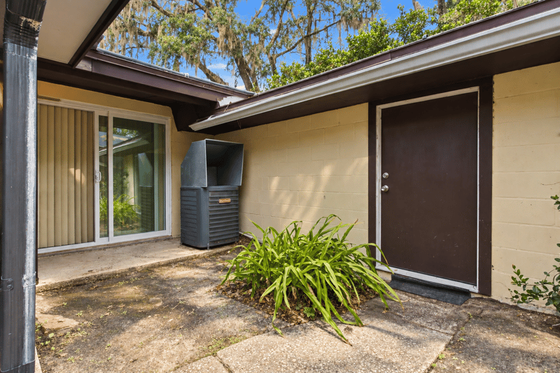 Real estate photo 62, photographed by Megapixeler on Hyde Grove Ave, Jacksonville