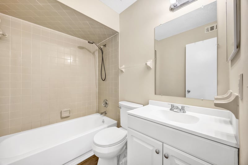 Photo 10 of 4351 Queensway Dr, Jacksonville, FL 32257, photographed by Megapixeler