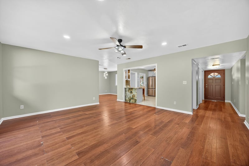 Photo 8 of 1355 Lamanto Ave E, Jacksonville, FL 32211, photographed by Megapixeler