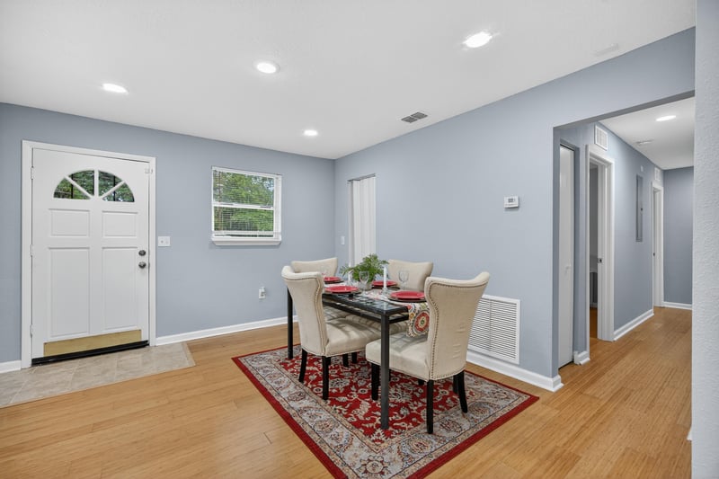 Photo 6 of 6952 Goldilocks Ln, Jacksonville, FL 32210, photographed by Megapixeler