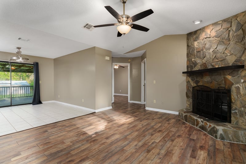 Photo 12 of 6092 Taylor Rd, Jacksonville, FL 32234, photographed by Megapixeler