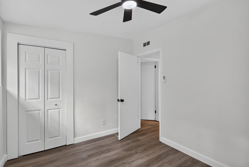 Closet area with hallway access at 3113 Kline Rd, Jacksonville, FL 32246