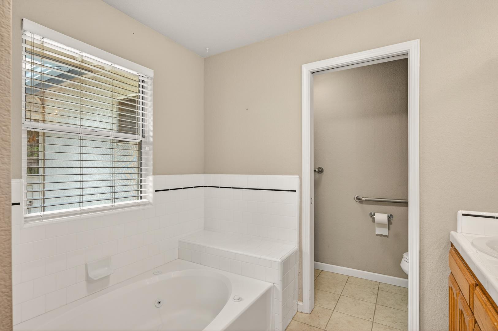 2375 Fallbrook Ave, photo 49