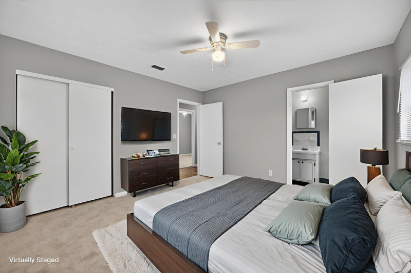 Photo 18 of 8015 Jaguar Dr, Jacksonville, FL 32244, photographed by Megapixeler