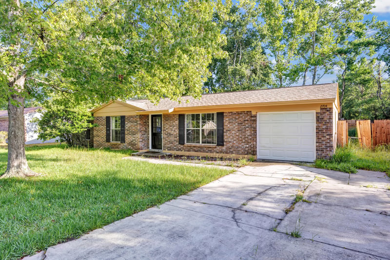 Photo 1 of 2704 Tina Ln, Middleburg, FL 32068, photographed by Megapixeler