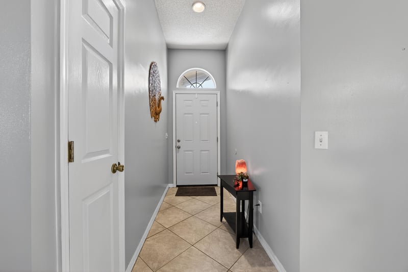 Photo 5 of 8051 Copperfield Cir N, Jacksonville, FL 32244, photographed by Megapixeler