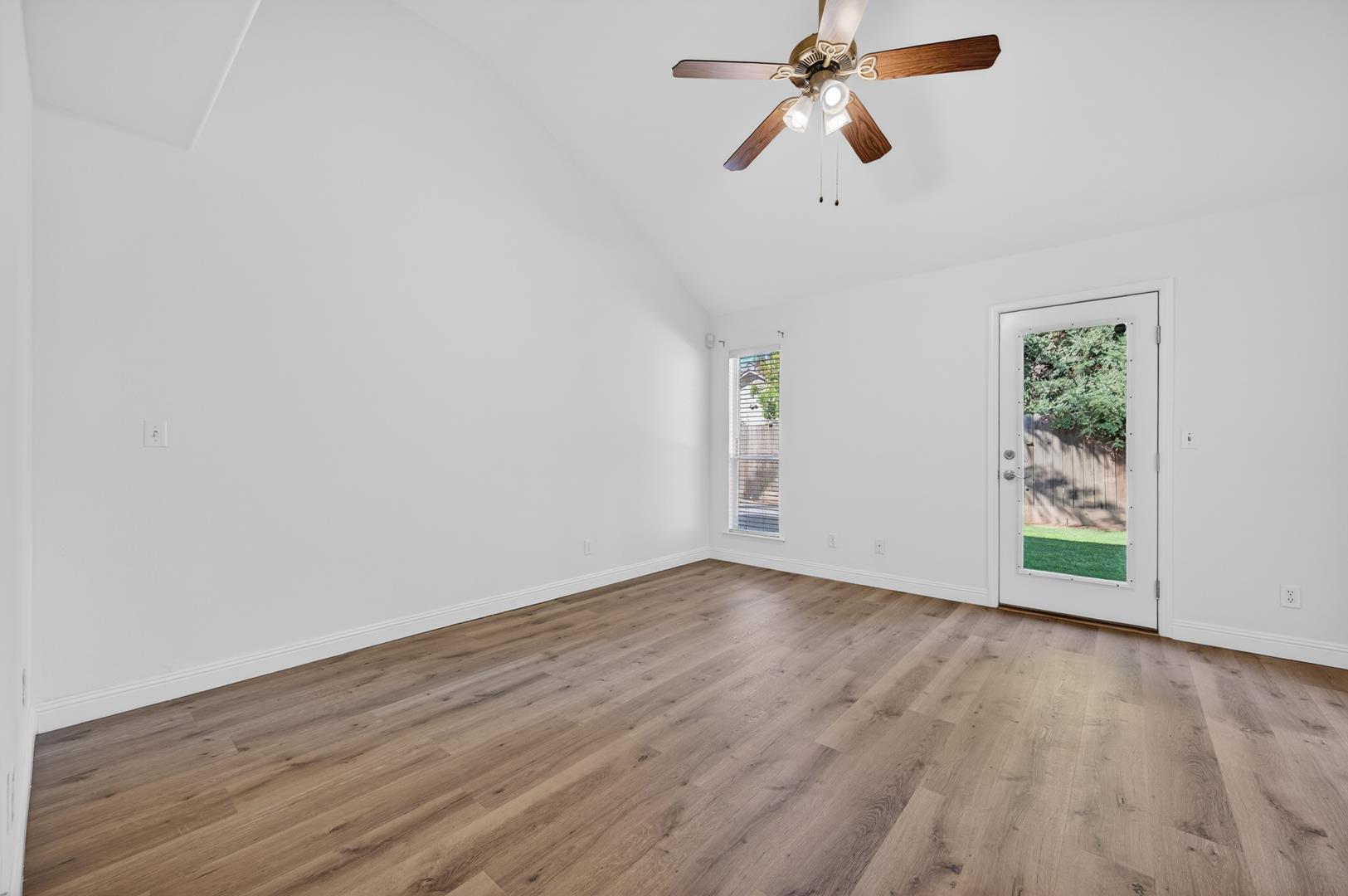 10291 N Whitney Ave., photo 27