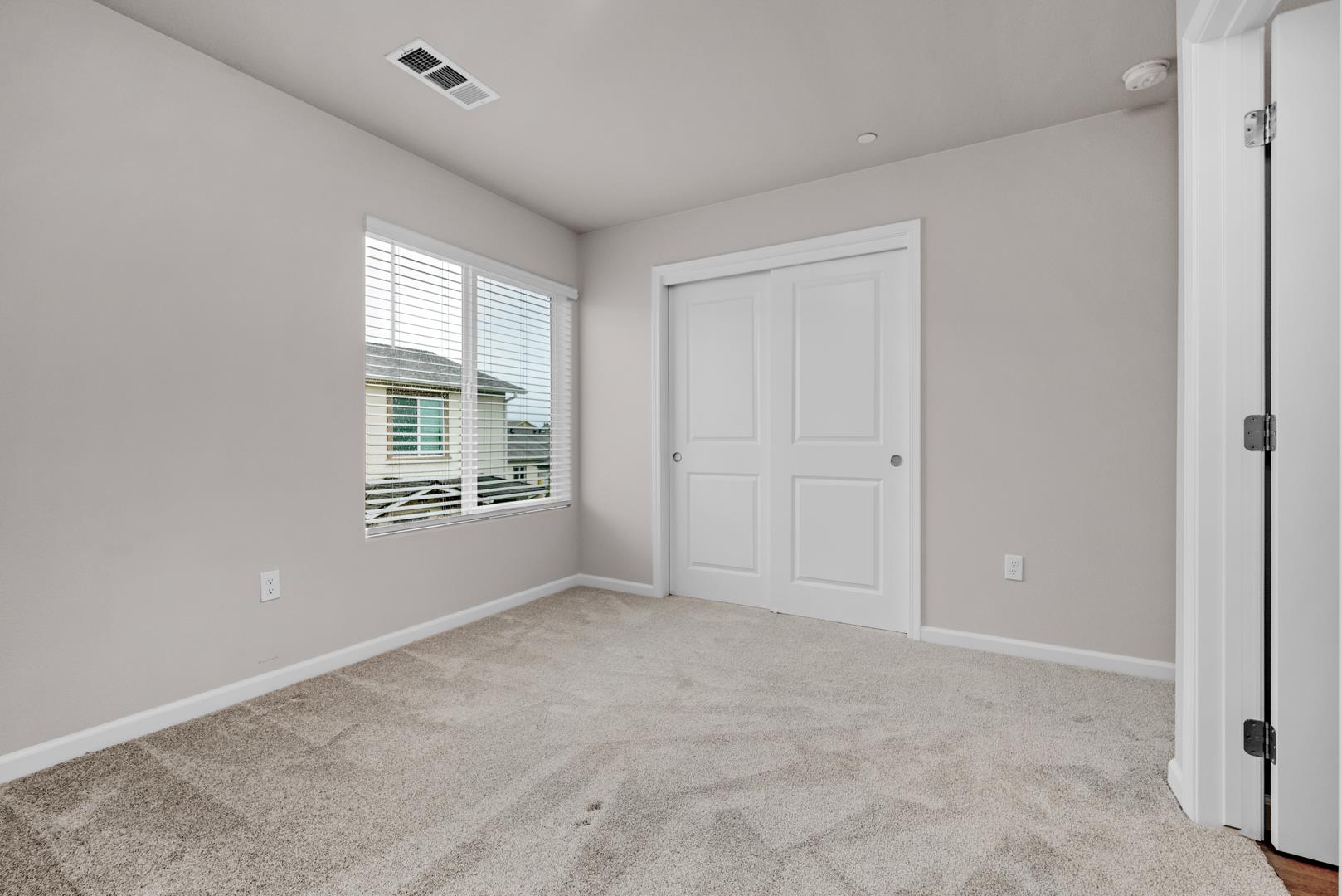 410 S Summit St, photo 28