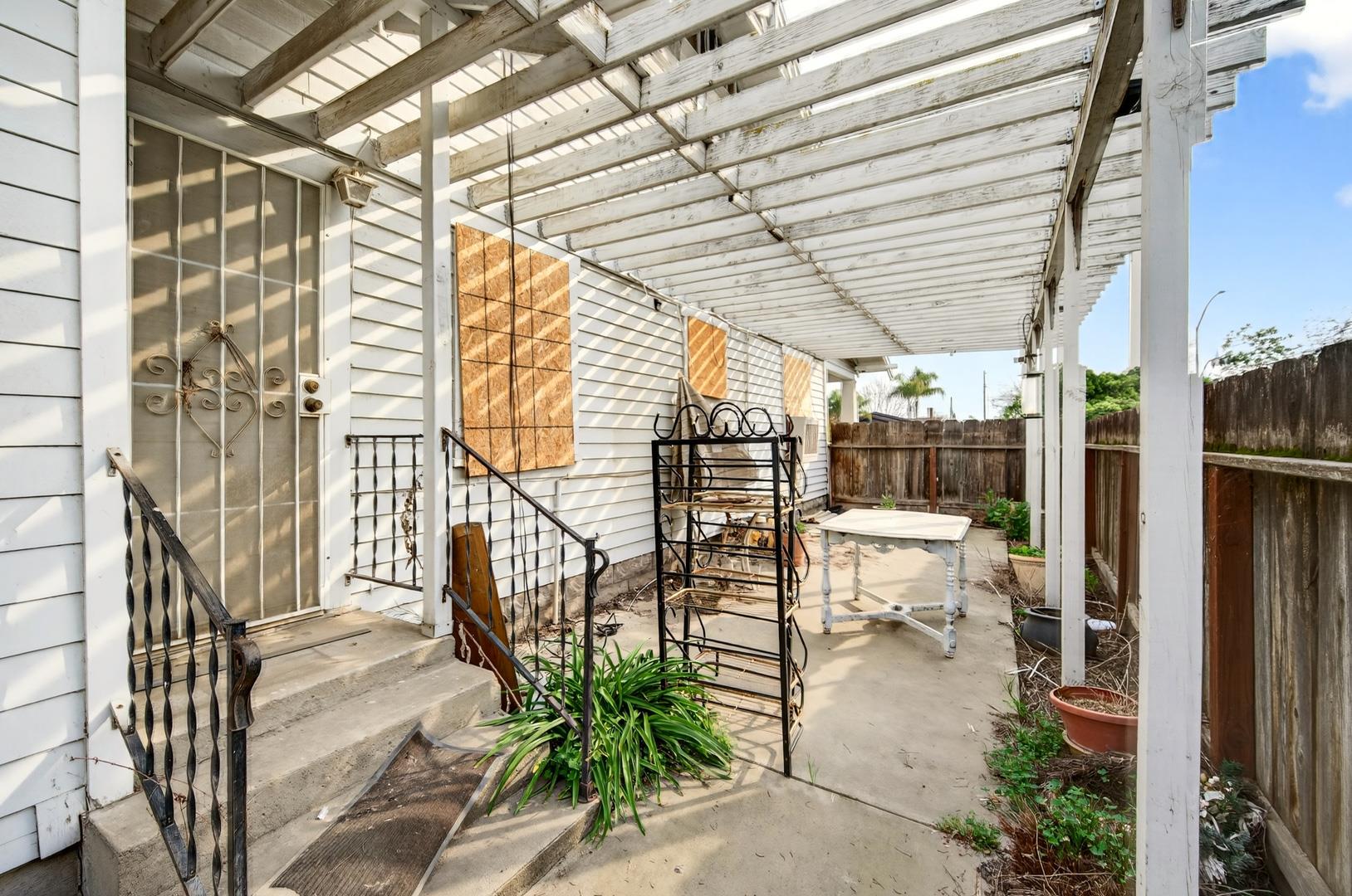 435 N Alta Ave, photo 90