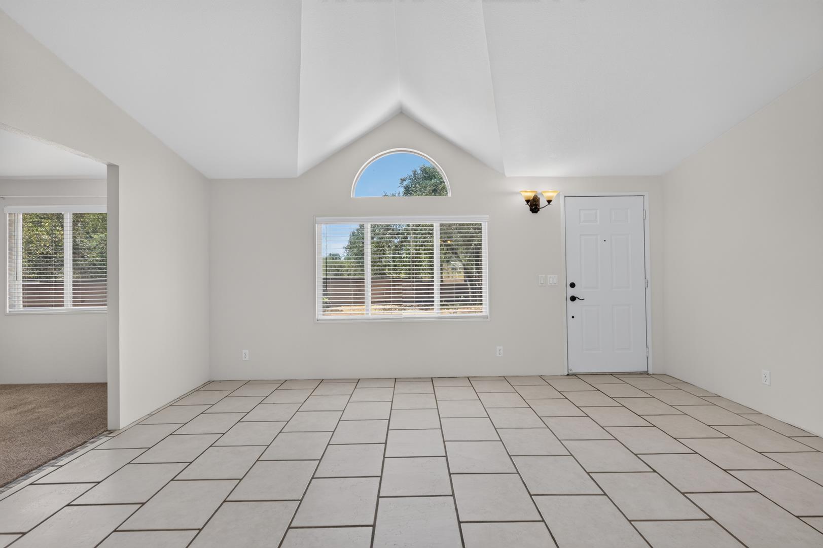 31417 Auberry Rd, photo 9