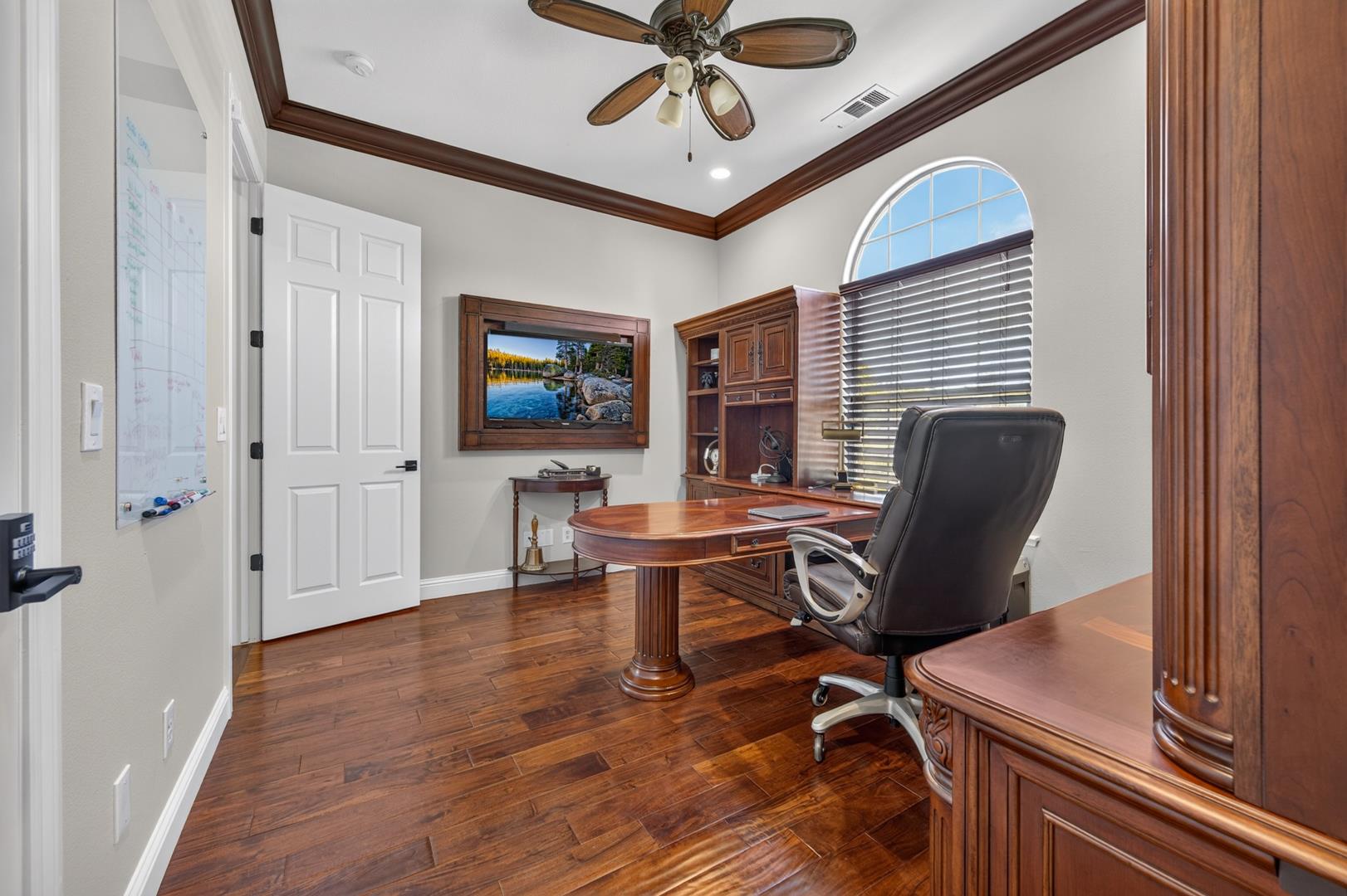 633 W Richmond Ave, photo 28
