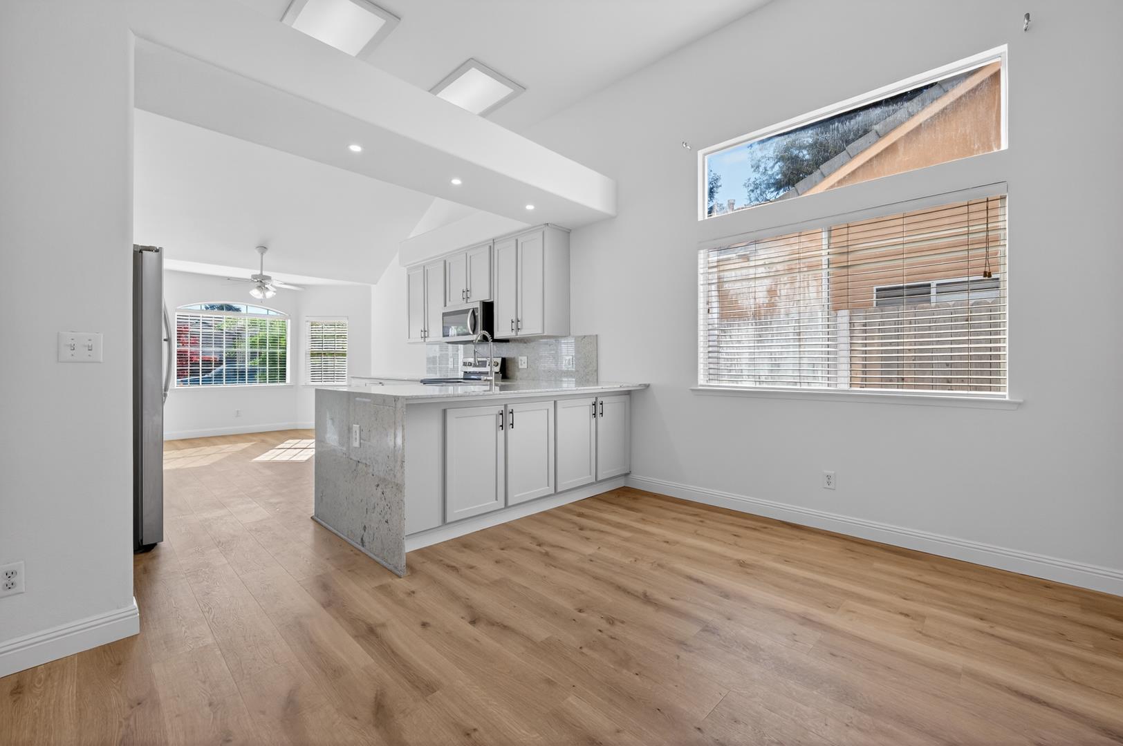 10291 N Whitney Ave., photo 13