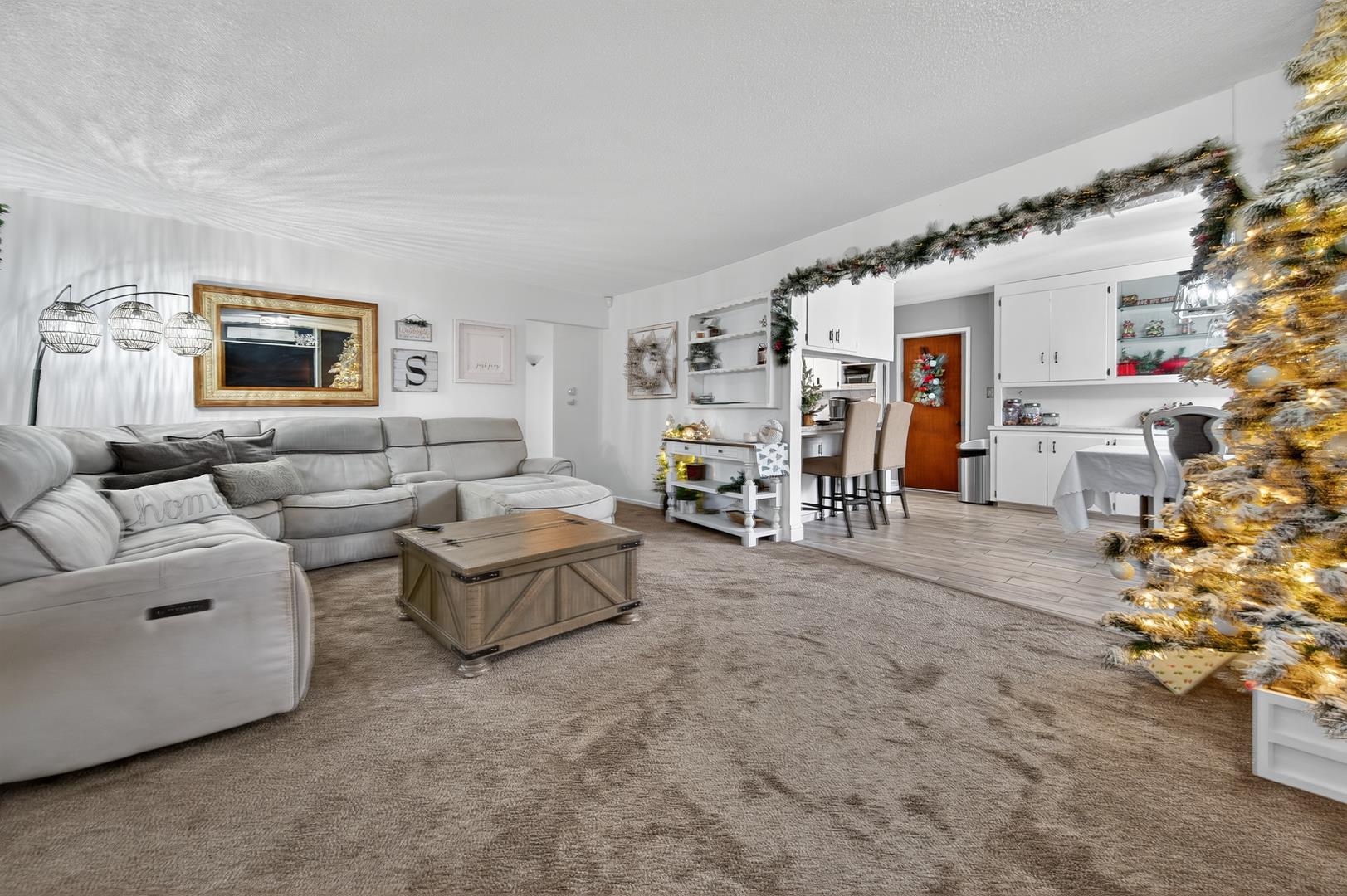 1334 Karen Ave, photo 9