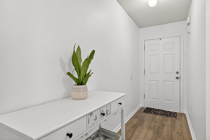 Photo 6 of 12318 Anarania Dr, Jacksonville, FL 32220, photographed by Megapixeler