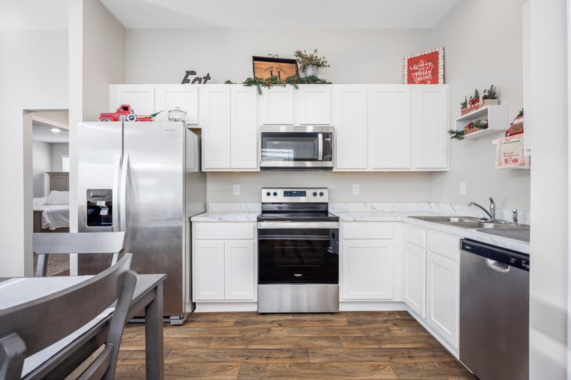 Kitchen SPP at 2433 Falling Star Ln, Green Cove Springs, FL 32043