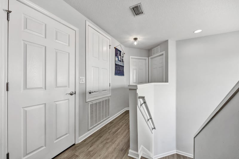 Photo 28 of 3954 Lionheart Dr, Jacksonville, FL 32216, photographed by Megapixeler
