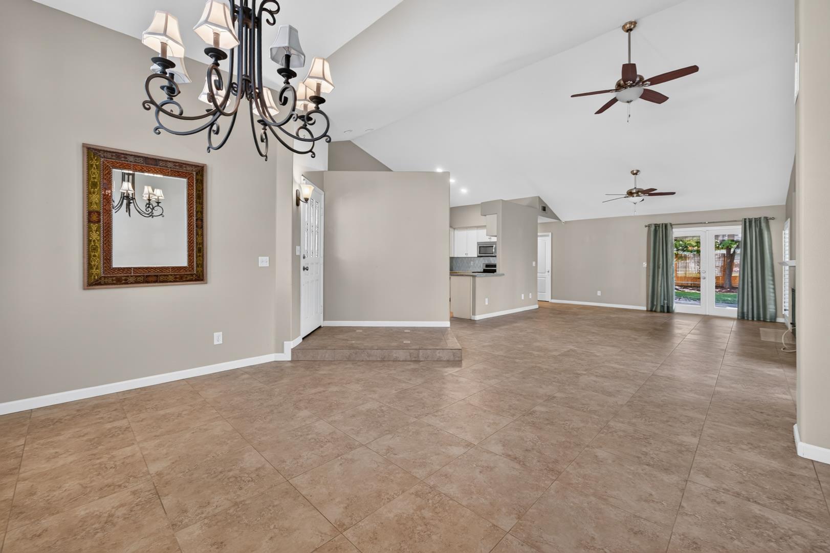 1327 E La France Dr, photo 17