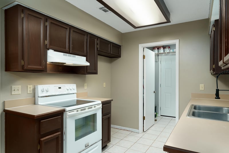 Photo 19 of 6092 Taylor Rd, Jacksonville, FL 32234, photographed by Megapixeler