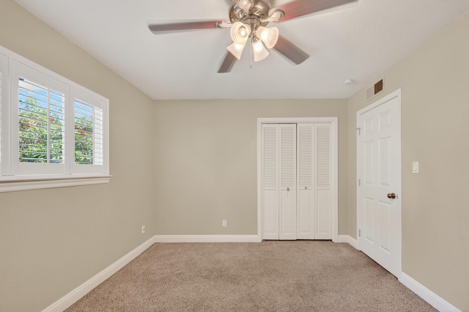 3132 W Alluvial Ave, photo 36