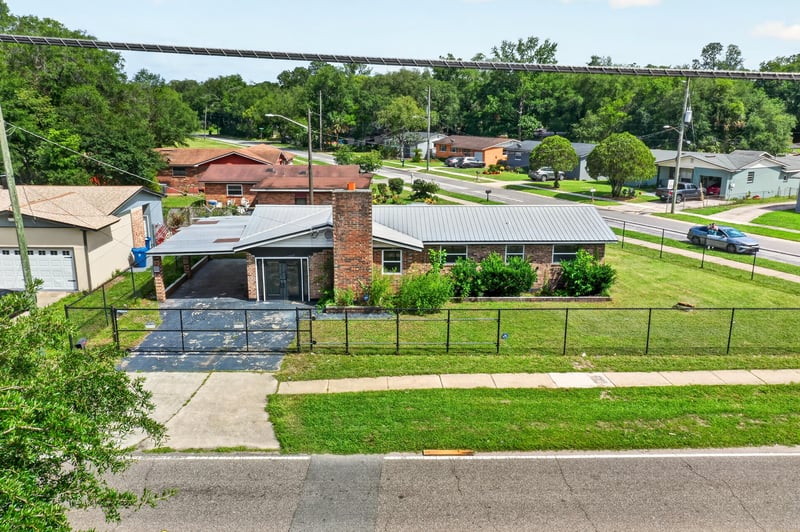 Photo 2 of 3842 Winton Dr, Jacksonville, FL 32208, photographed by Megapixeler