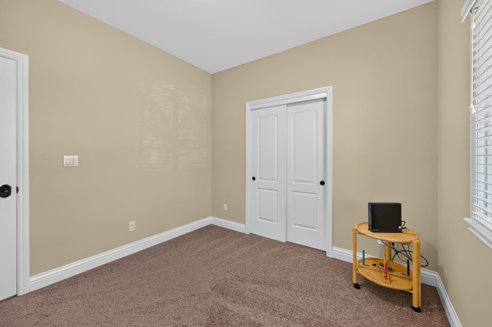 6457 N Warren Ave, photo 53