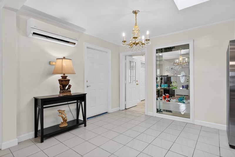 Photo 13 of 5933 Green Hill Ln, Jacksonville, FL 32211, photographed by Megapixeler