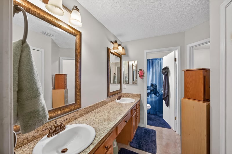 Photo 16 of 8849 Victoria Landing Dr W, Jacksonville, FL 32208, photographed by Megapixeler