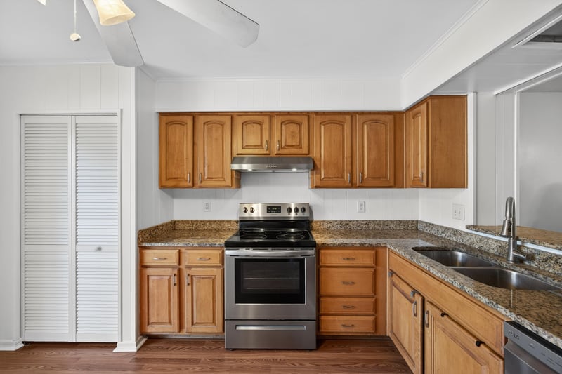 Photo 12 of 7936 Los Robles Ct #7936, Jacksonville, FL 32256, photographed by Megapixeler