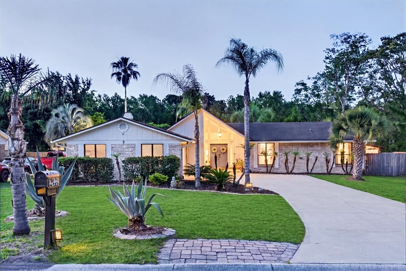 Photo 4 of 2556 Bottomridge Dr, Orange Park, FL 32065, photographed by Megapixeler