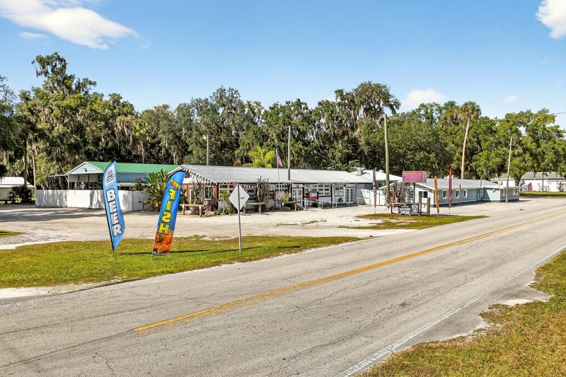 Photo 10 of 765 3rd Ave, Welaka, FL 32193, photographed by Megapixeler