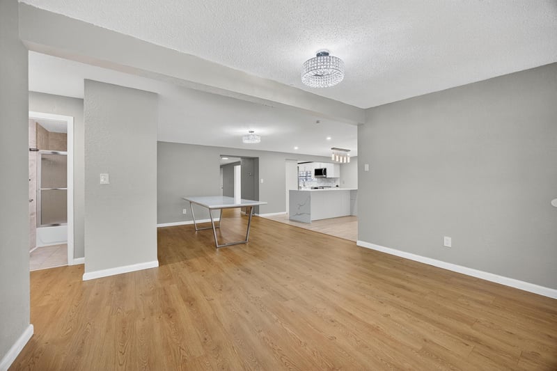 Photo 7 of 5216 Doncaster Ave, Jacksonville, FL 32208, photographed by Megapixeler