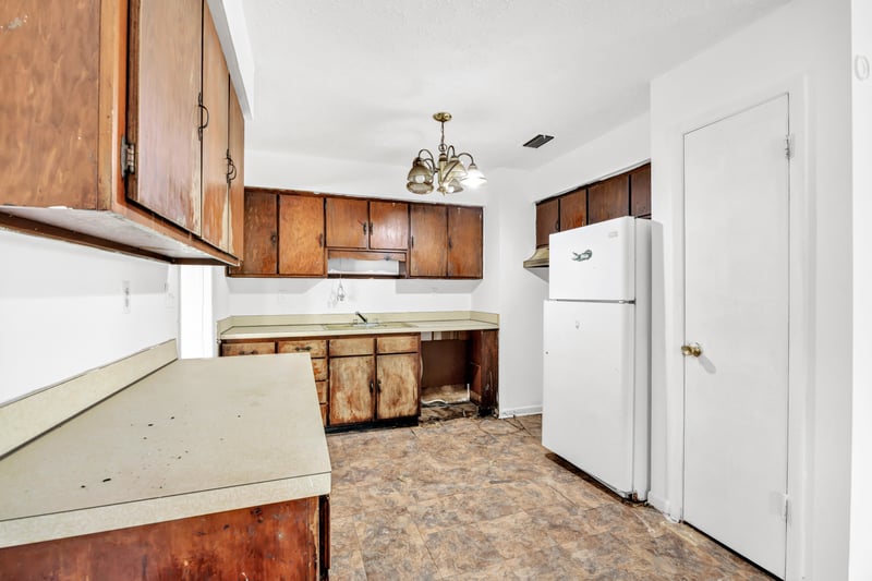 Photo 9 of 810 Moseley Ave, Palatka, FL 32177, photographed by Megapixeler