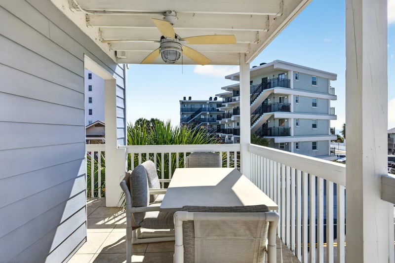 Photo 29 of 724 1st St S, Jacksonville Beach, FL 32250, photographed by Megapixeler