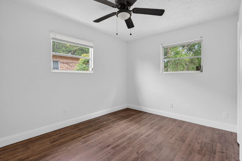 Photo 18 of 7028 Lincoln Cir W, Jacksonville, FL 32209, photographed by Megapixeler