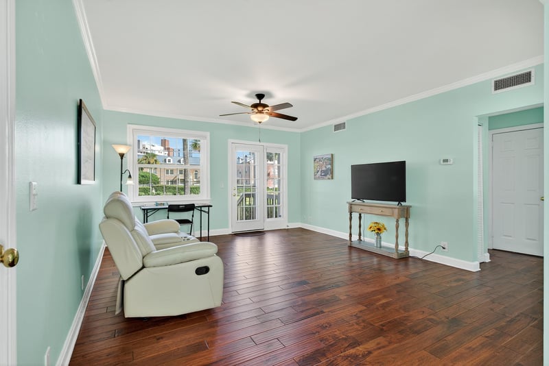 Photo 9 of 1568 Palm Ave, Jacksonville, FL 32207, photographed by Megapixeler